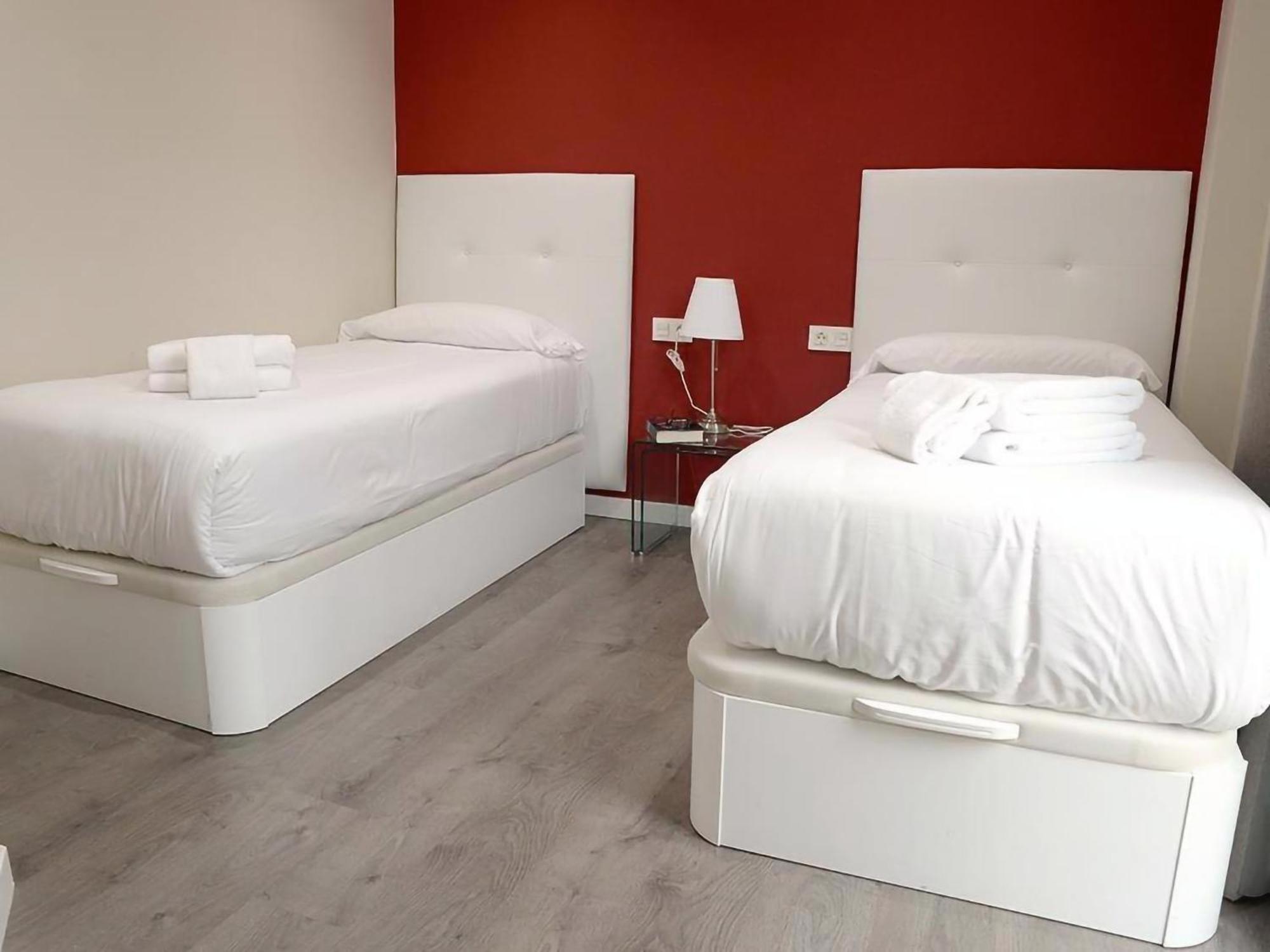 Apartamentos Royal Urban Гранада Экстерьер фото